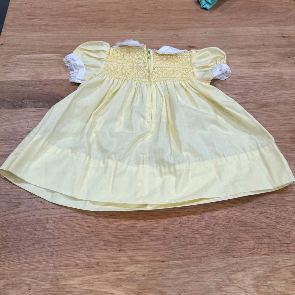 Vintage Babycrest Yellow Smocked Dress Peter Pan Collar Lace Trim Baby Girls